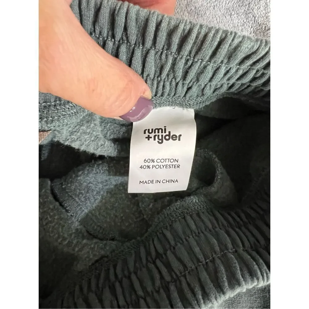 Rumi + Ryder Sweatpants Boys Medium Blue Fleece Joggers Casual Athleisure NWT